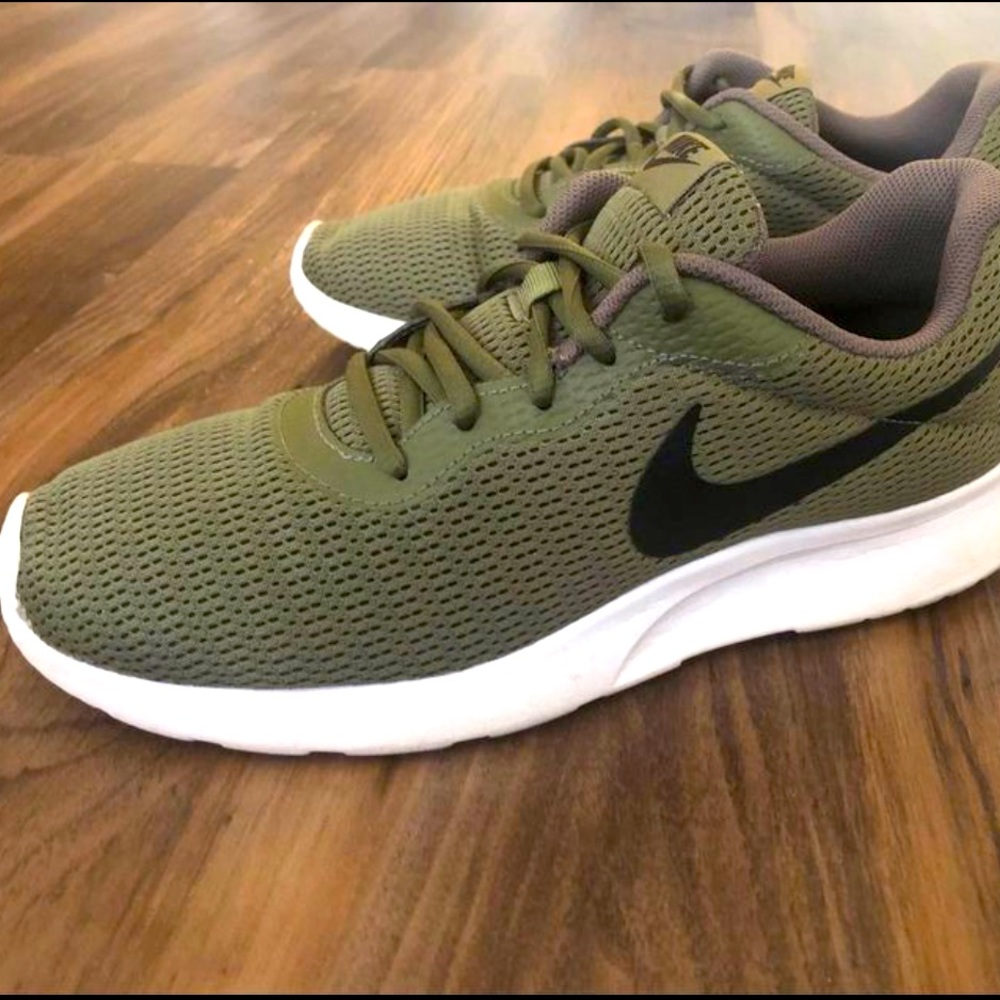 Nike Tanjun Premium Running Sneakers